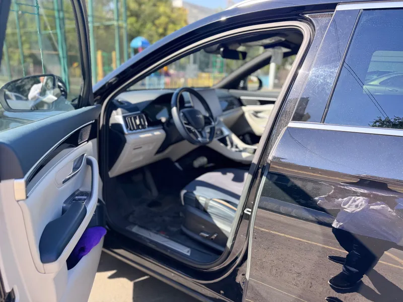 BYD Chempion EV 605 talik, 2023 yil qora 28 000 probeg 9 BYD Chempion EV 605 talik, 2023 yil qora 28 000 probeg 9