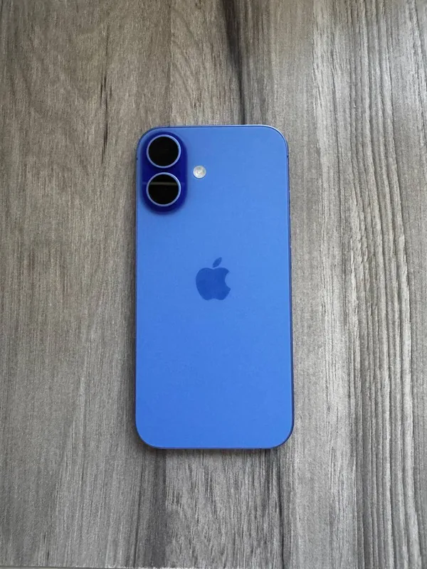 iPhone 16 2