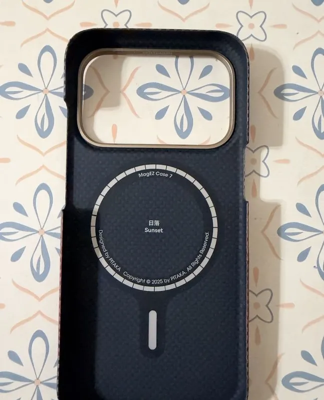 Iphone 17/18 pro чехол 2 Iphone 17/18 pro чехол 2