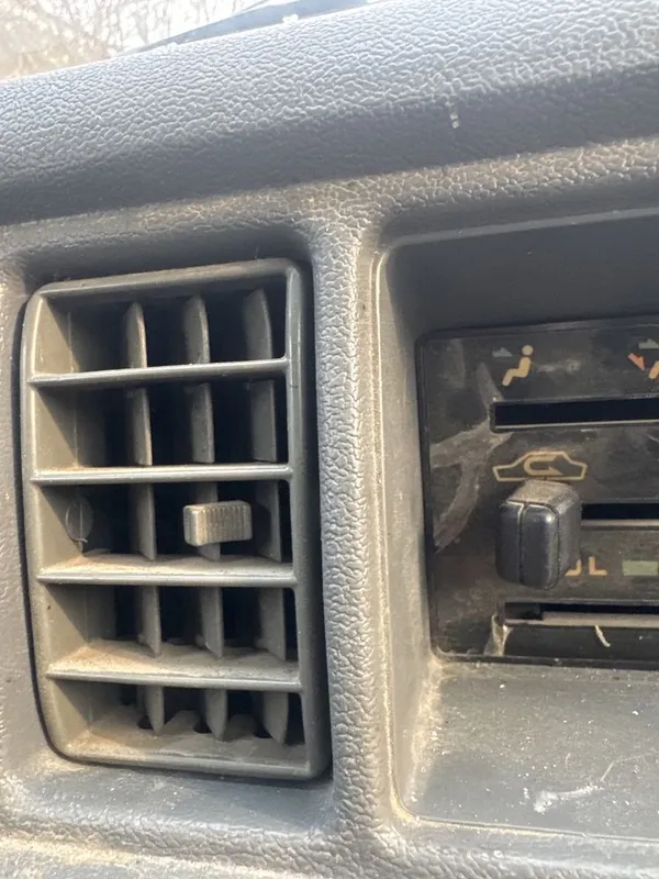 opel cambo srochniy sotiladi