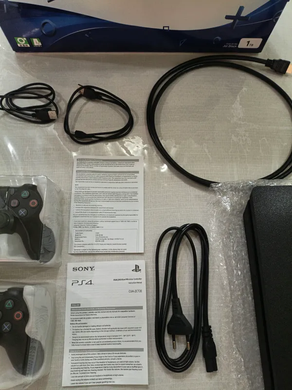 Play station 4 4