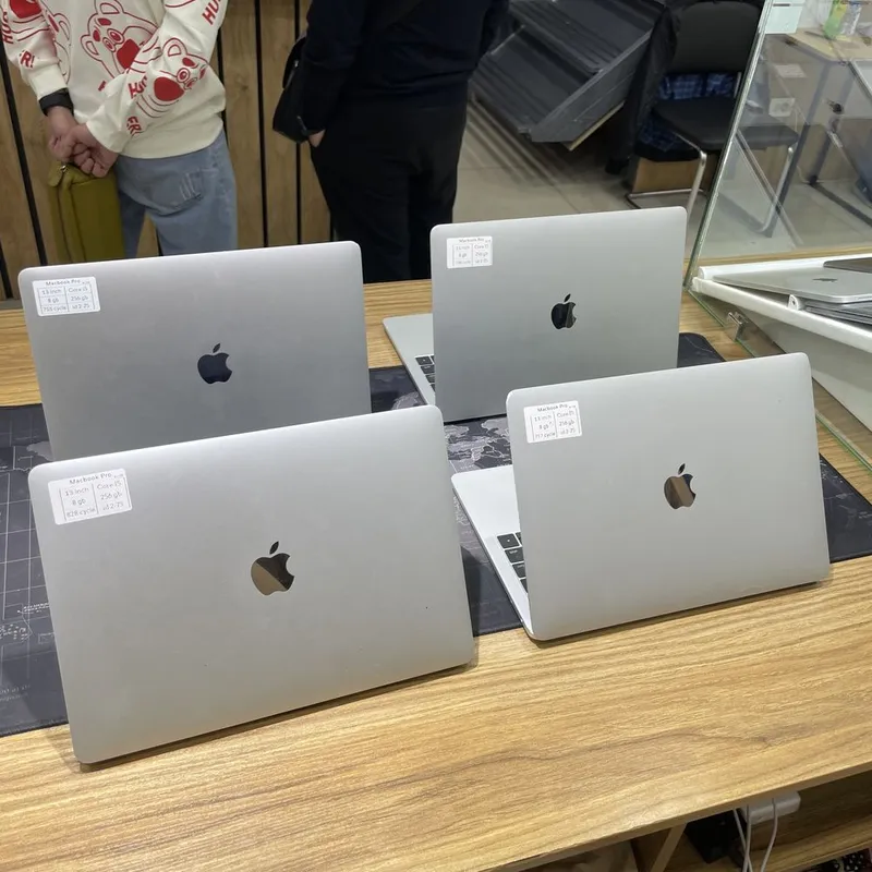 Macbook srochna sotiladi optom