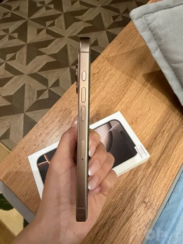 iPhone 16 Pro Desert Titanium / 256 GB / 89% 4 iPhone 16 Pro Desert Titanium / 256 GB / 89% 4