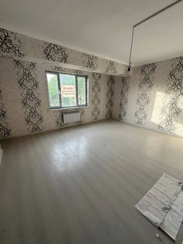 Kvartira sotiladi novostroyka 3xona 76kv 2chi qavat srochna 48000$ 5