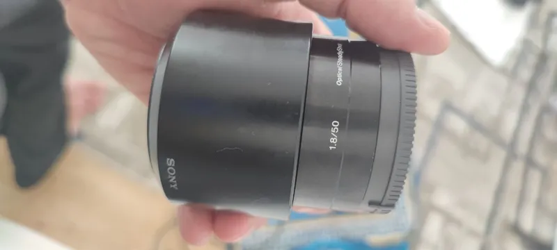 Sony E 50mm f/1.8 OSS 4 Sony E 50mm f/1.8 OSS 4
