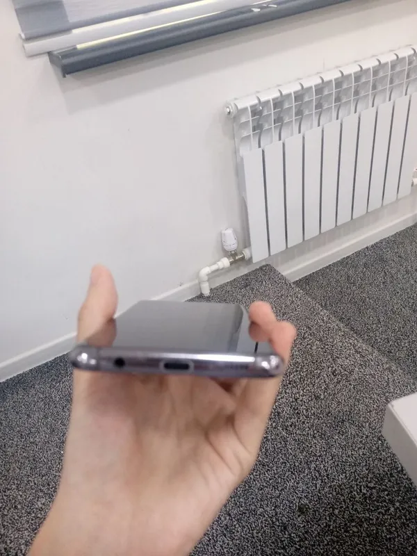 Samsung Galaxy S10 — фото 1
