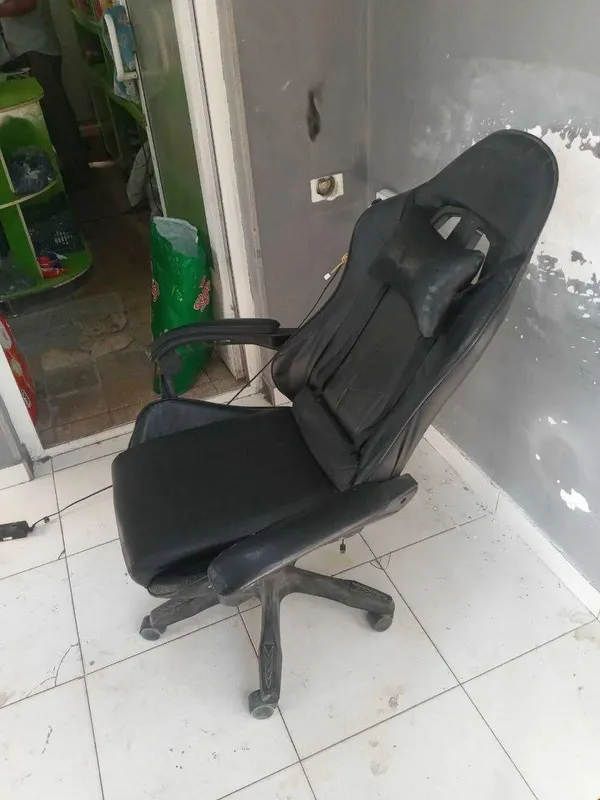 kreslo igravoy kompyuter uchun sotiladi 3 kreslo igravoy kompyuter uchun sotiladi 3