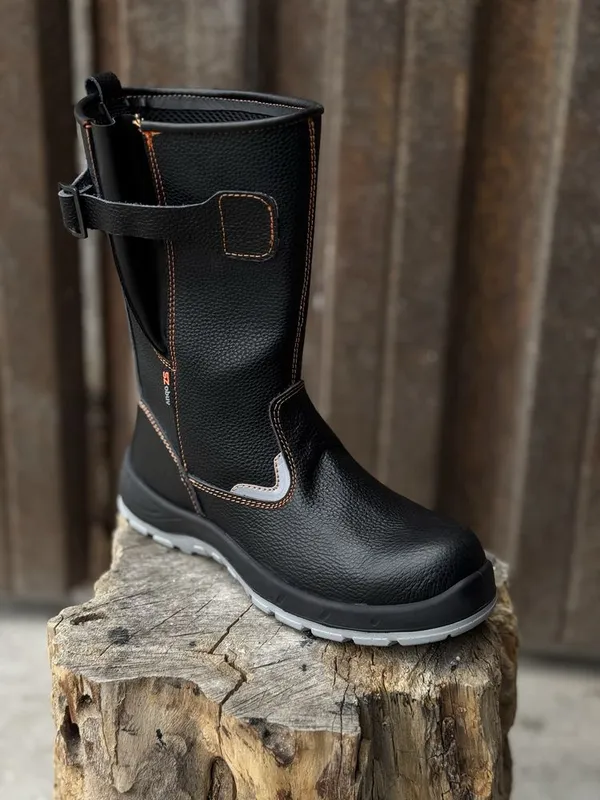 Защитные сапоги с металлическим носком | Рабочая спецобувь 2