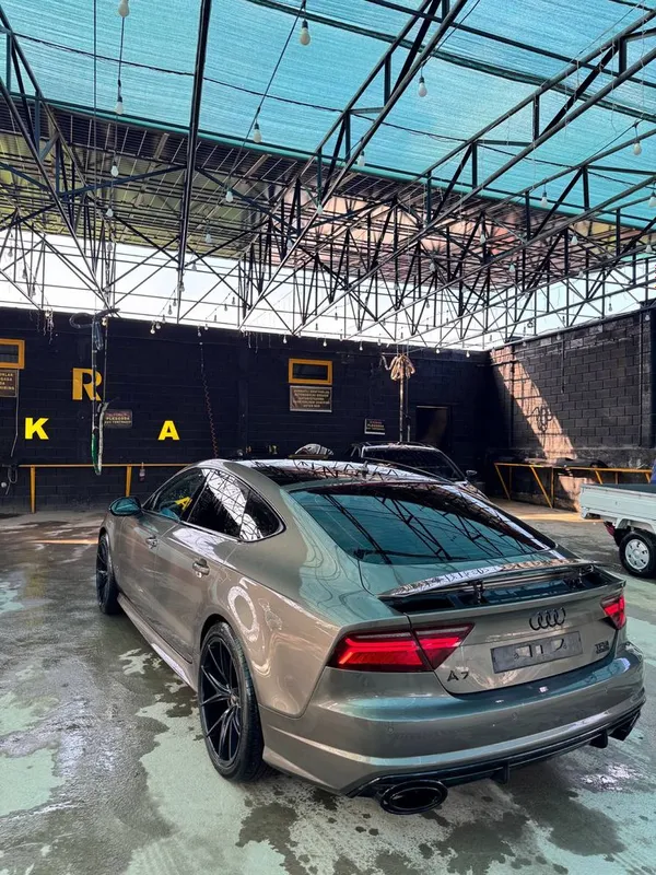 AUDI A7 3.0 TFSI quattro 1