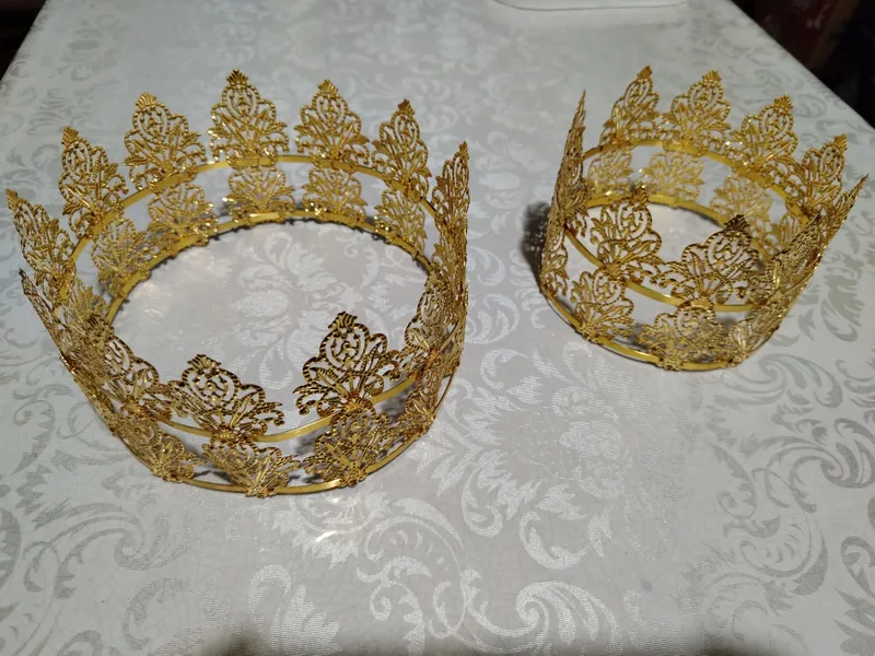 Корона для родителя и ребёнка. Katta va kichik toj