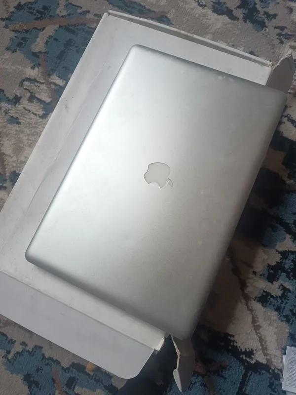 MACBOOK PRO notebook