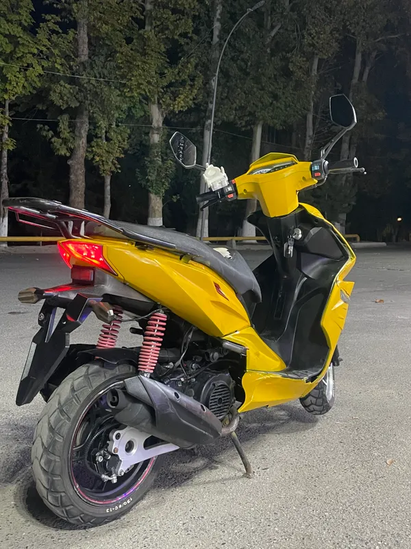 Skuter Moto 2