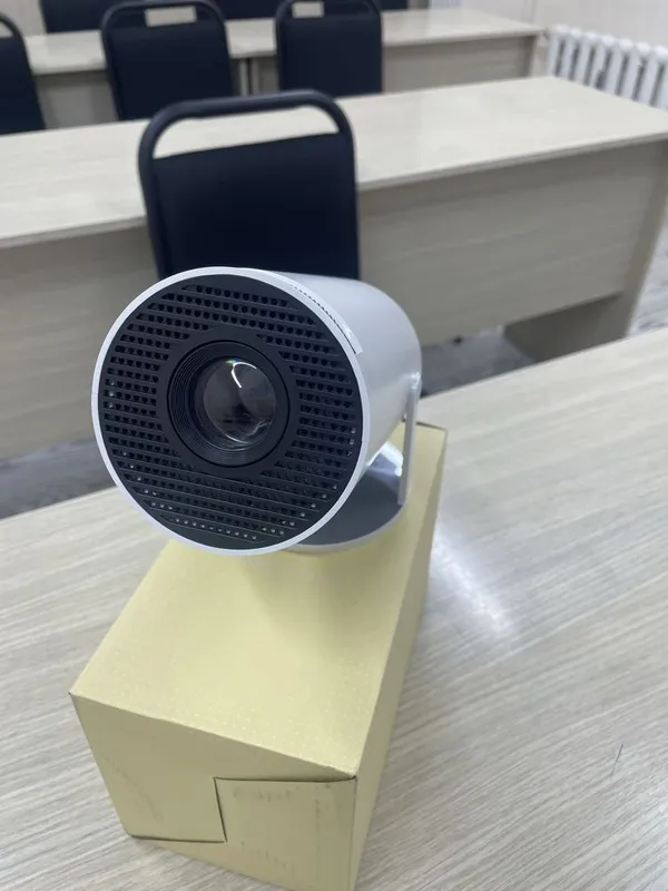 Смарт проектор Full HD, Wi-fi, Bluetooth 1