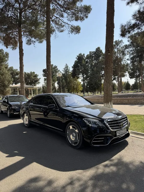 Mercedes-Benz S450 8 Mercedes-Benz S450 8