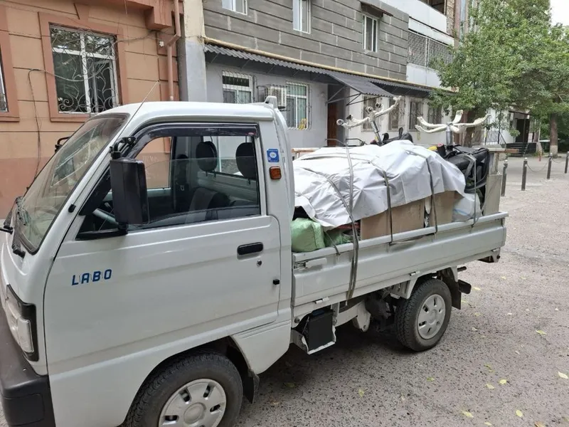 Labo вывозит строй мусор