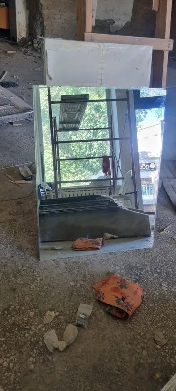 Продаются отражающие зеркала 100x76 см, 40 шт. есть 1