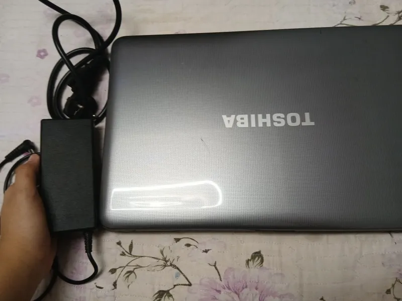 Toshiba kanpyuteri Amerikadan kelgan