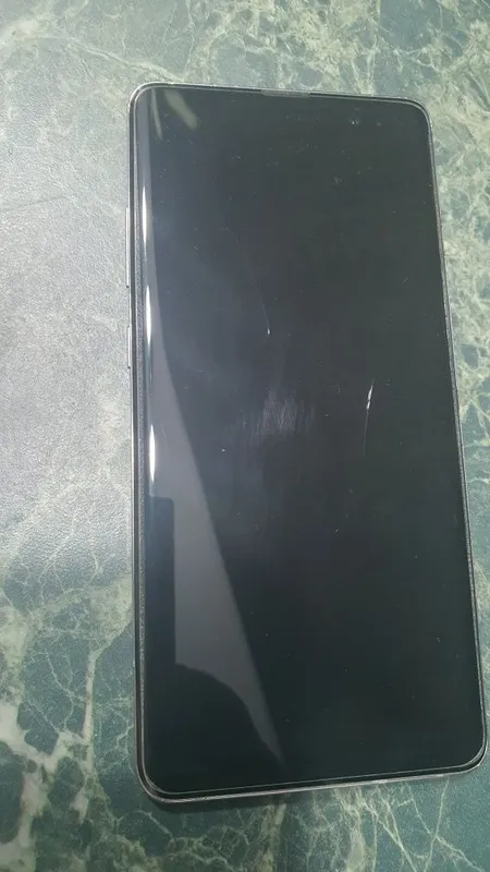 Продам Сотовый телефон Самсунг S 10+ 5G 5 Продам Сотовый телефон Самсунг S 10+ 5G 5