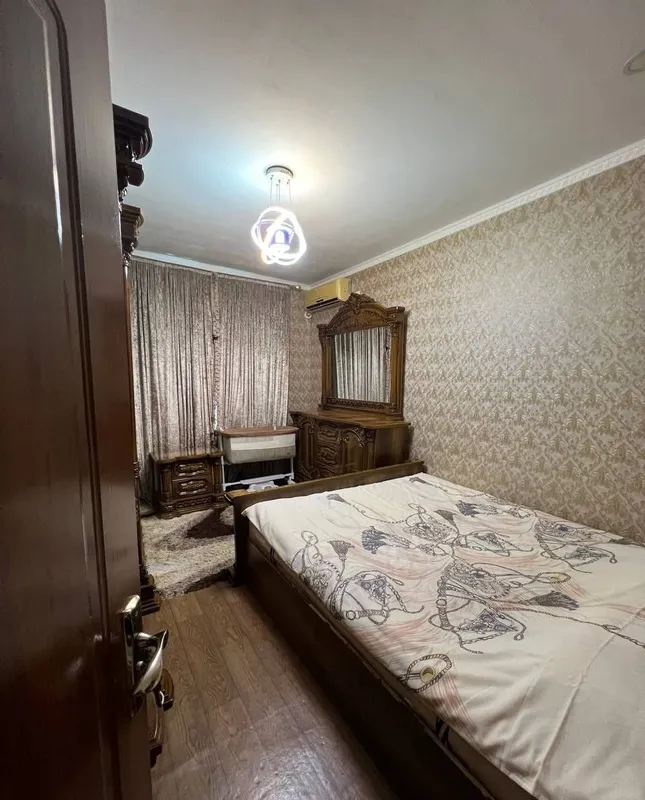 г. Карши, МФЙ Нуристон, рядом с Агробанком, 3-этажный 3-комнатный дом 2 г. Карши, МФЙ Нуристон, рядом с Агробанком, 3-этажный 3-комнатный дом 2