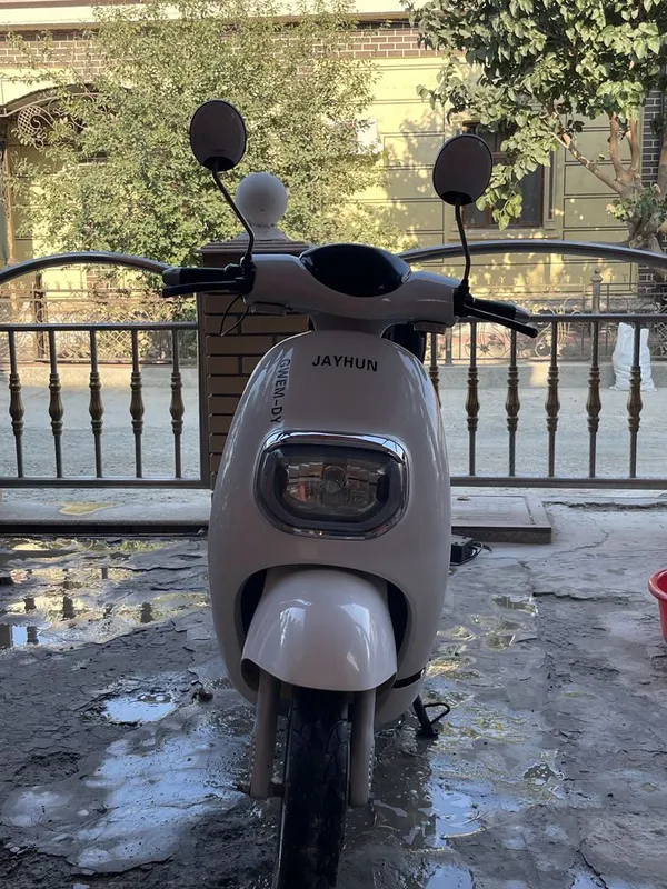 Продается электронный скутер 1