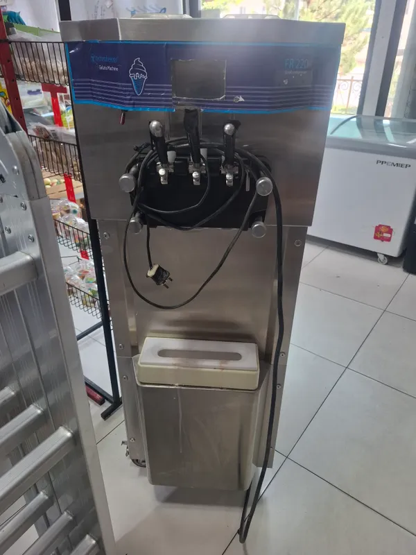 морозильник 220 кВ, состояние хорошее, немного работал, год 2025 2 морозильник 220 кВ, состояние хорошее, немного работал, год 2025 2