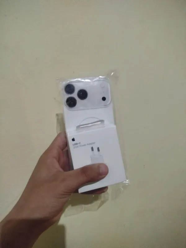 iPhoni 13 pro max 1:1 lux copi 3