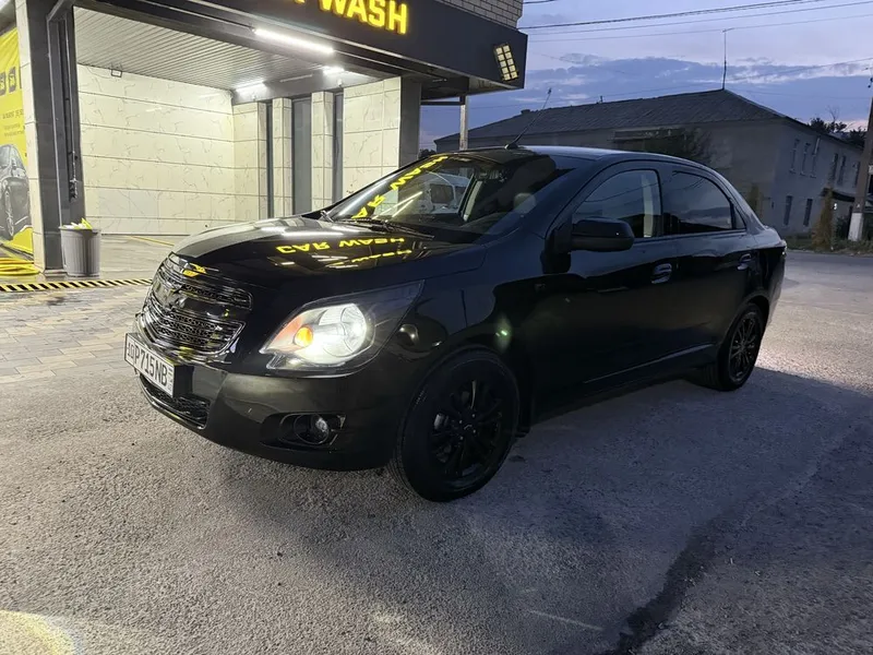 Chevrolet Cobalt — фото 1