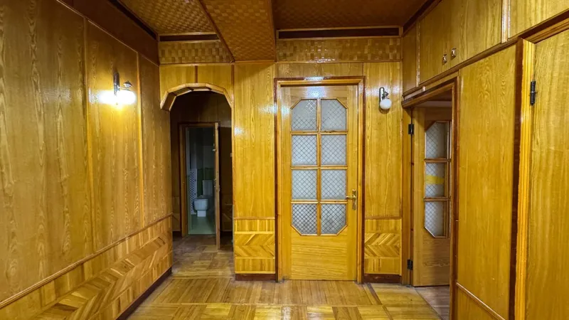 3-комнатная квартира, 110 м², 5/5, метро Космонавтов — фото 4