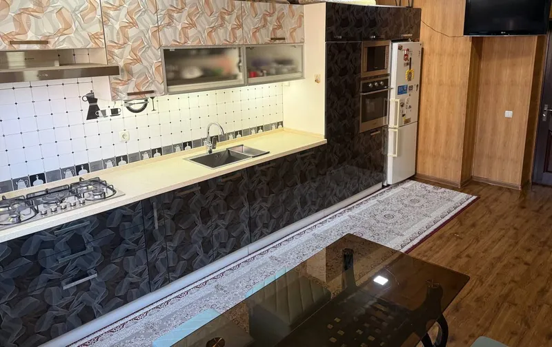 СРОЧНО ПРОДАЁТСЯ КВАРТИРА 8