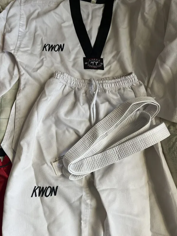 Комбо набор Kwon and Mooto, Taekwondo 4 Комбо набор Kwon and Mooto, Taekwondo 4