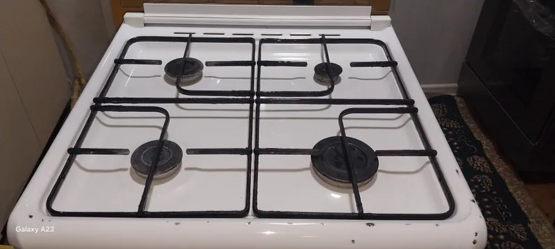 Gaz plita sotiladi iwlatilgan xolati yaxwi 3 Gaz plita sotiladi iwlatilgan xolati yaxwi 3