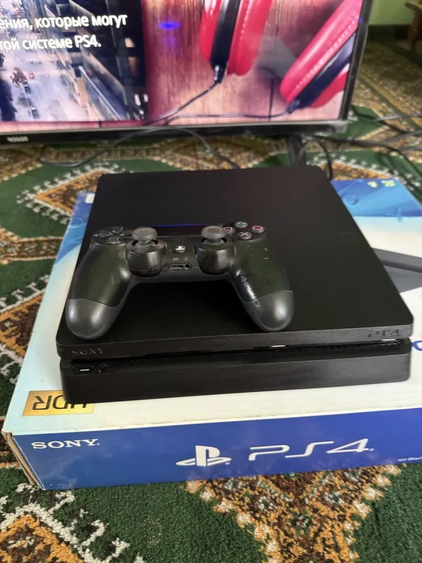 Ps4 slim 1тб с играми и в подарок новый джойстик 3 Ps4 slim 1тб с играми и в подарок новый джойстик 3