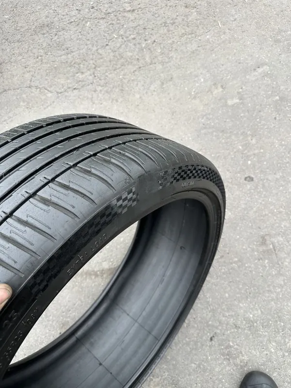 Продается 1 шина Michelin Pilot Sport 4 SUV 275/35 R23. — фото 3 Продается 1 шина Michelin Pilot Sport 4 SUV 275/35 R23. — фото 3