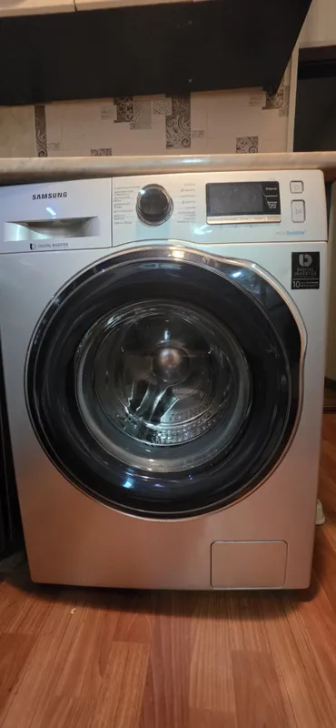 Стиральная машина с технологией EcoBubble™, WW4100R, 8 кг, Серебристый