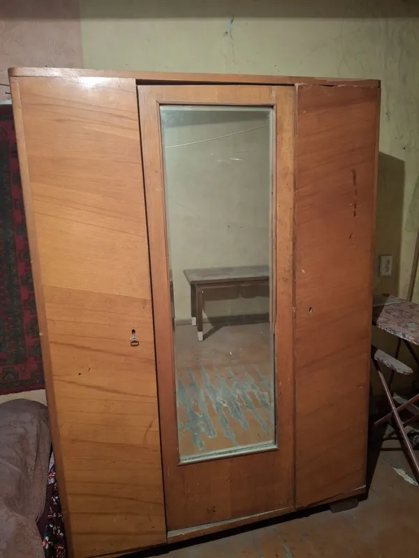 Шкаф советский большой
