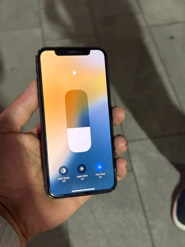 iPhone xs radnoyi 2 iPhone xs radnoyi 2