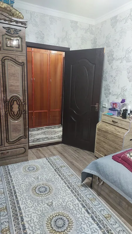 Продаётся квартира 4/8/9 дома, 100 кв.м., Яшнабад. 1