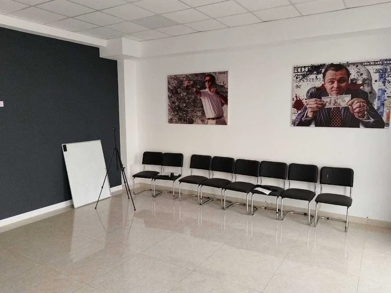 Срочно сдаётся офис 120 м² в Сквере, рядом с Вестминстером. — фото 3