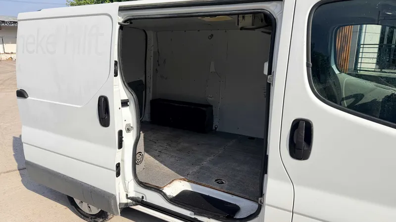 Opel Vivaro gruzovoy dizel 2014 5