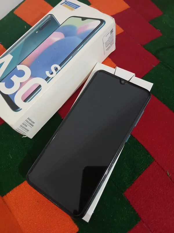 Samsung A30s. Yangi toza telefon