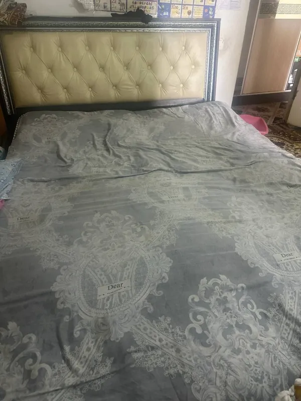 spalni mebel komplikt sotiladi