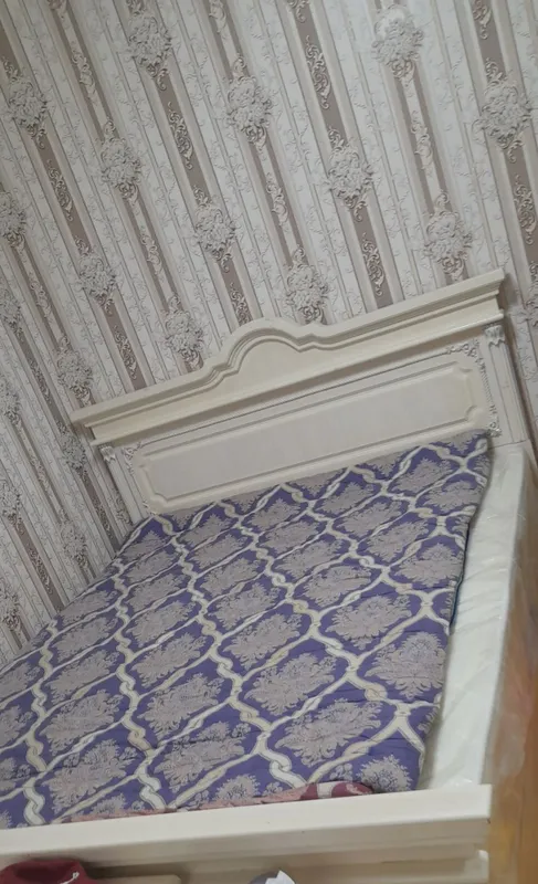 spalniy mebel sotiladi.