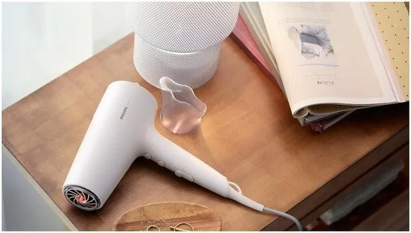 Фен Philips BHD500/501/504 Global, белый 2 Фен Philips BHD500/501/504 Global, белый 2