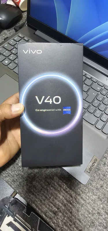 Vivo v40 5G 12+/256 holati idial rasmda hamasi alo koringan abmen yoq — фото 1