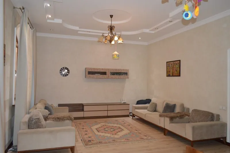 Nikitina ko‘chasidagi hashamatli yevrouy — 600 000 3