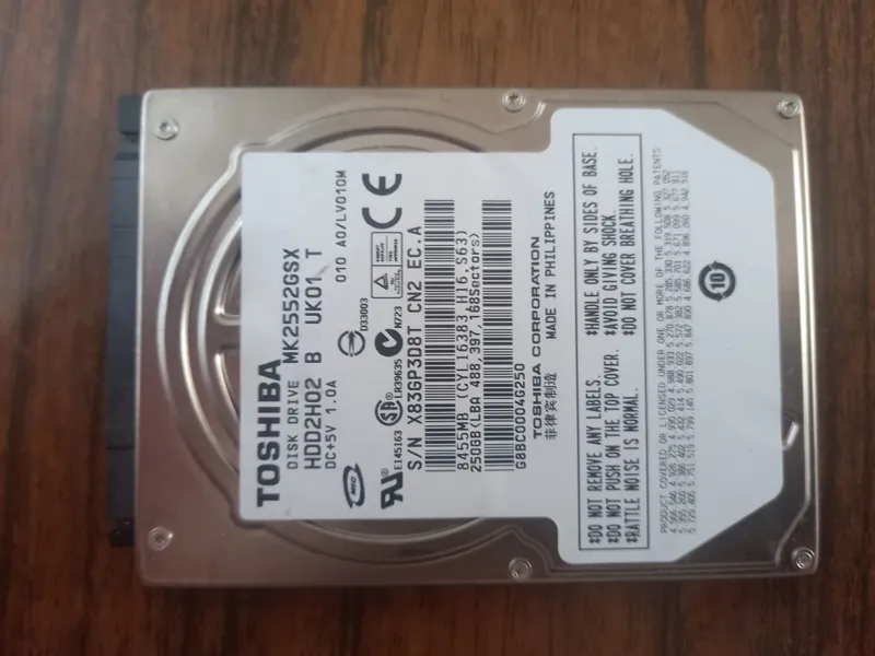 Qattiq disk sotiladi