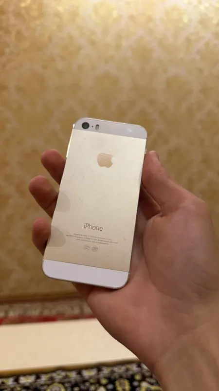 Iphone 5s gold 2