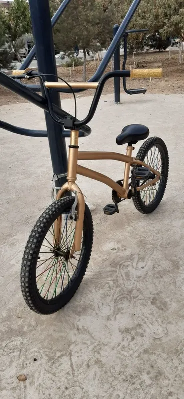 Bmx velosiped sotiladi