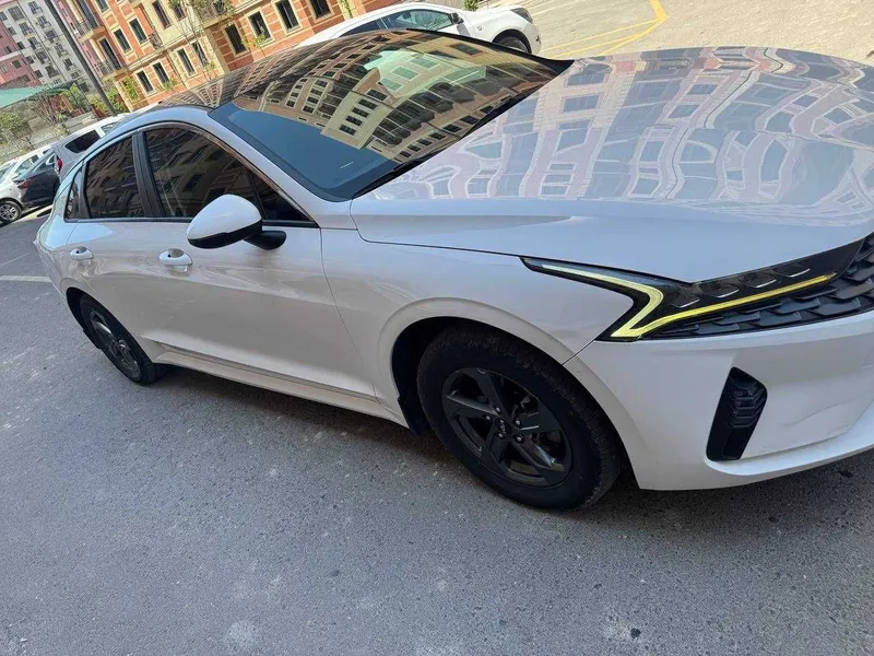 KIA K5 2 KIA K5 2