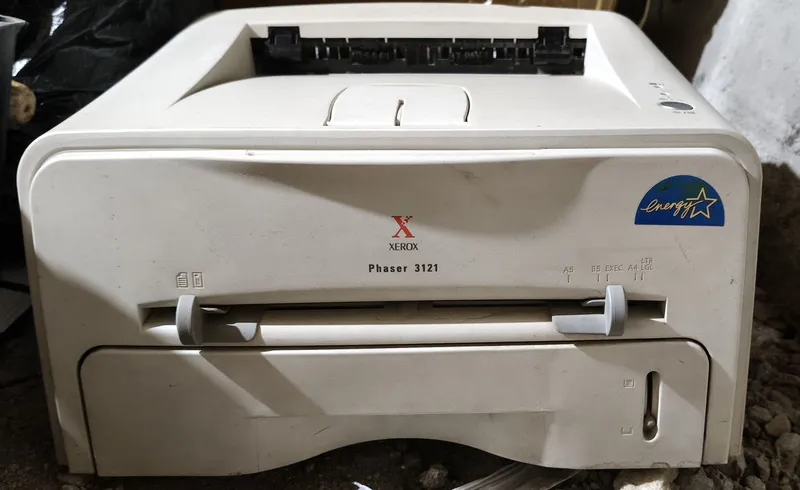 Srochna printer sotiladi